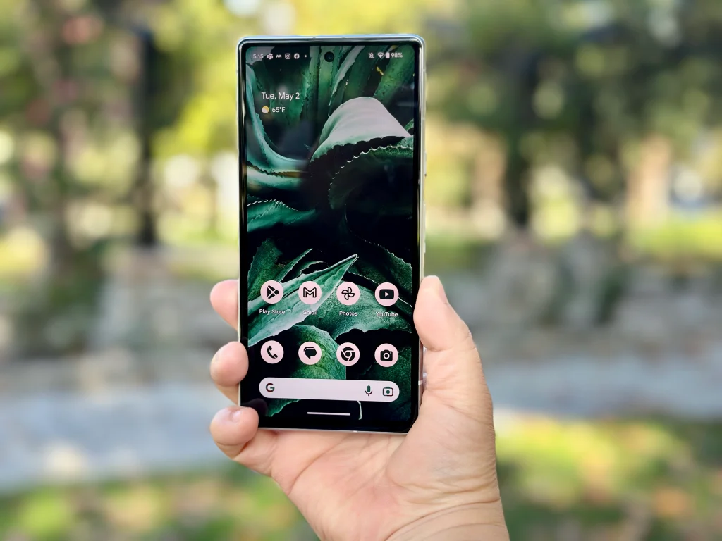 google pixel 7a snow home screen 2